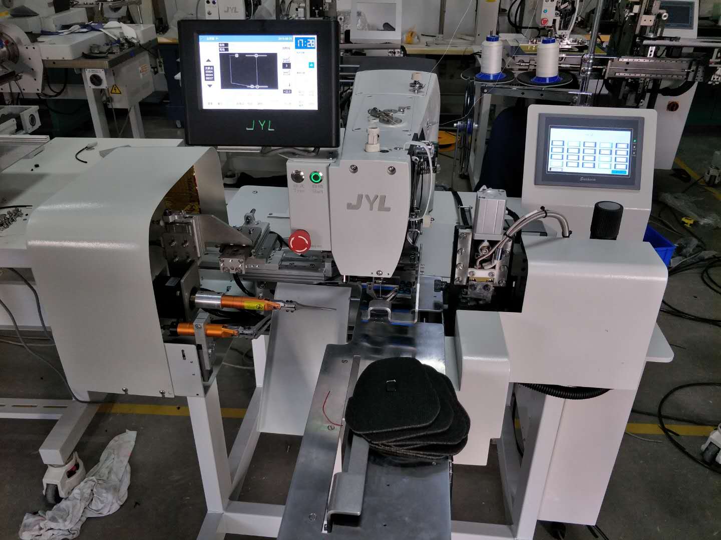 जूते के लिए औद्योगिक सिलाई मशीन जीभ लेबल JYL-1510ZDL